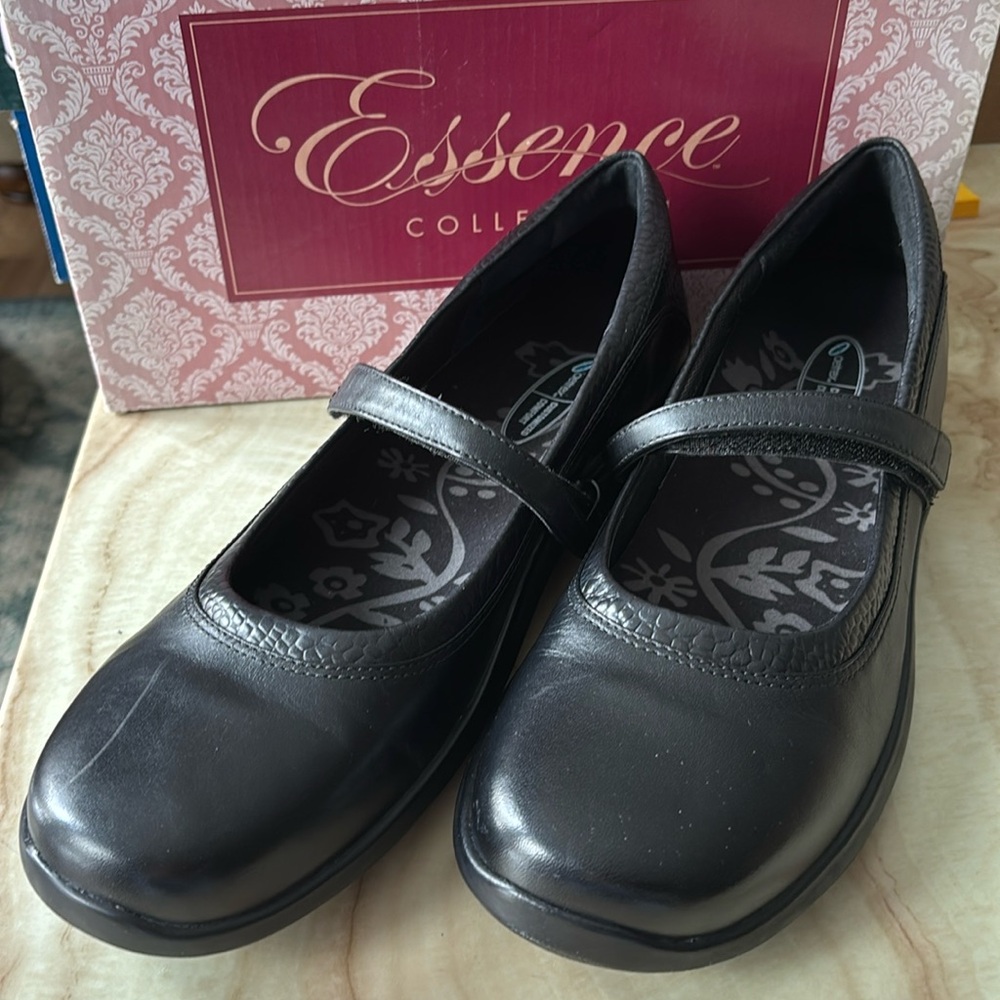 Aetrex Black Flats